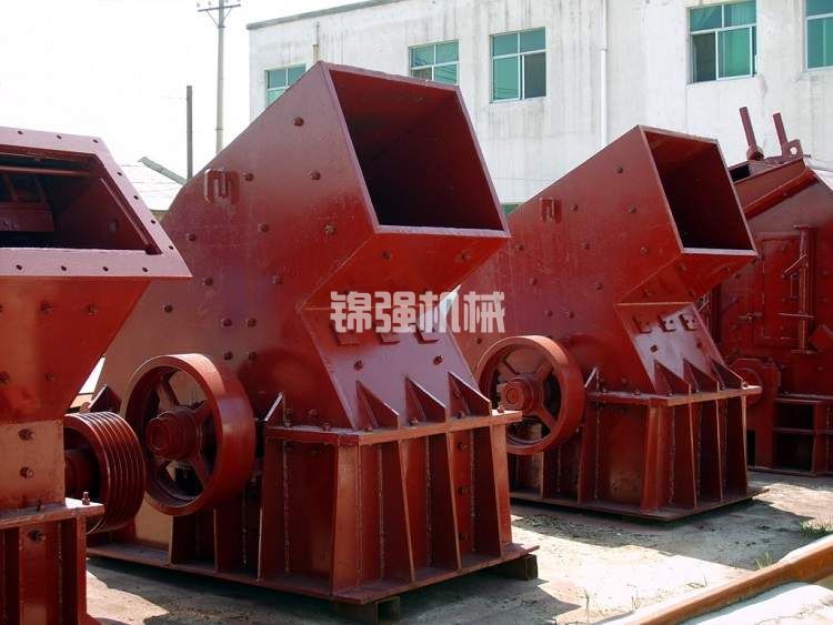 錘式破碎機(jī)的工作原理是什么?哪家工廠價格比較劃算(圖2) 錘式破碎機(jī)的工作原理是什么?哪家工廠價格比較劃算(圖2)