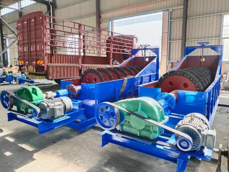 洗沙機(jī)一天能洗多少噸砂?洗沙機(jī)設(shè)備多少錢?(圖3) 洗沙機(jī)一天能洗多少噸砂?洗沙機(jī)設(shè)備多少錢?(圖3)